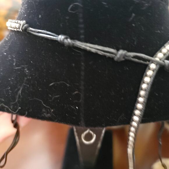 Vintage Boho Beaded Necklace Silver Tone Bead on Black Leather Cord Button Clasp - Picture 5 of 10